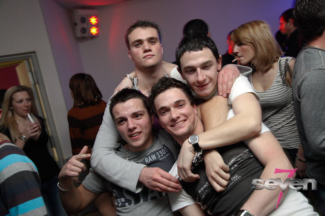 Cliquer pour voir l'image en taille réelle