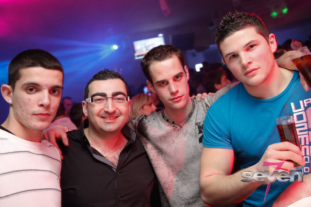 Cliquer pour voir l'image en taille réelle