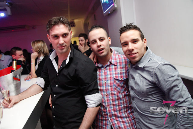 Cliquer pour voir l'image en taille réelle