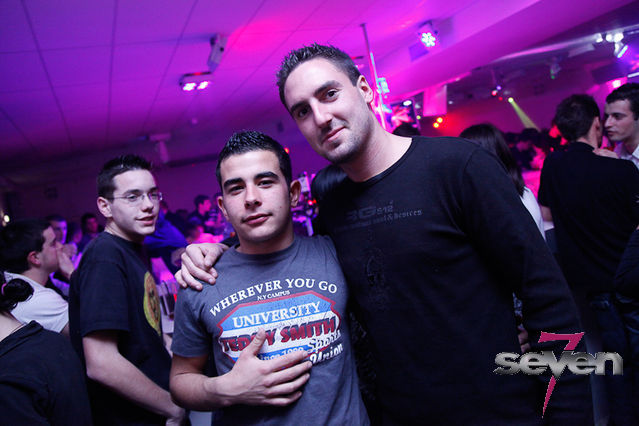 Cliquer pour voir l'image en taille réelle