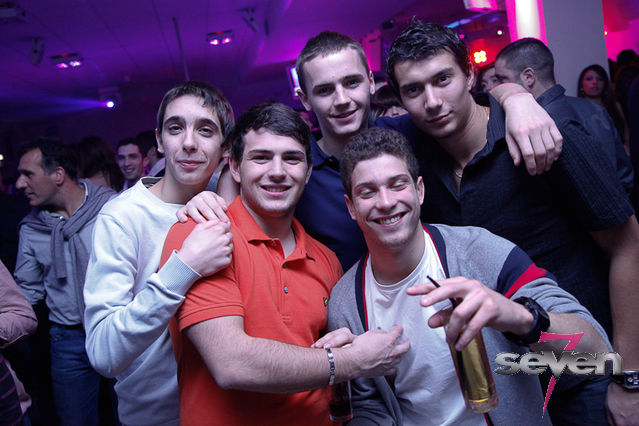 Cliquer pour voir l'image en taille réelle