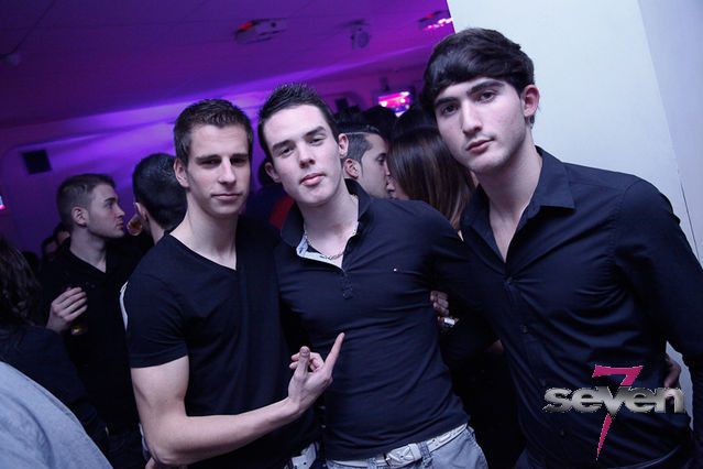 Cliquer pour voir l'image en taille réelle