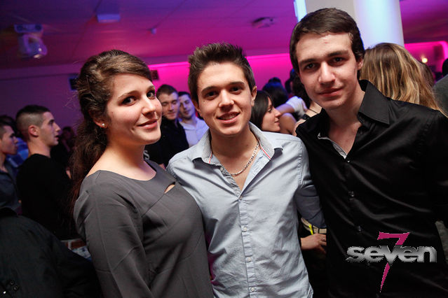 Cliquer pour voir l'image en taille réelle