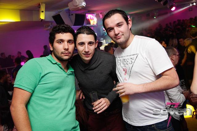 Cliquer pour voir l'image en taille réelle