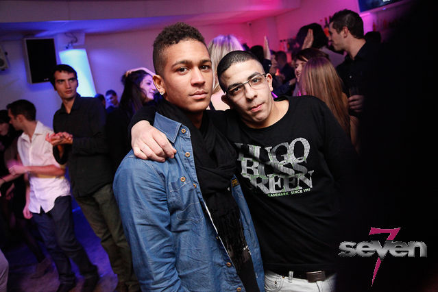 Cliquer pour voir l'image en taille réelle