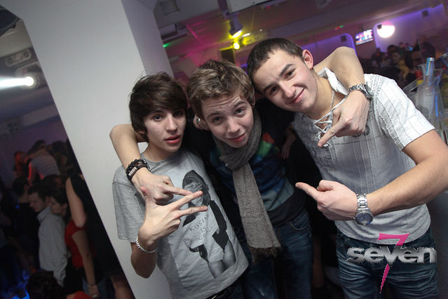 Cliquer pour voir l'image en taille réelle