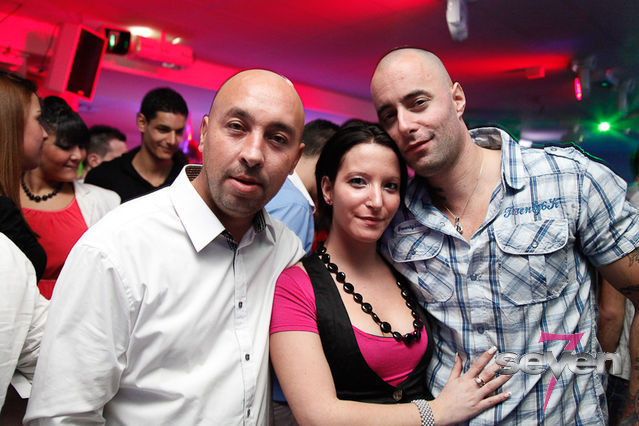 Cliquer pour voir l'image en taille réelle