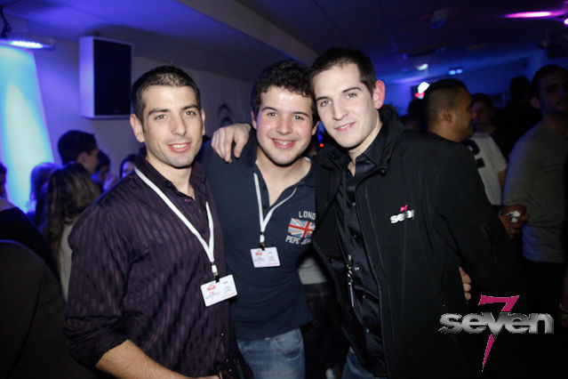 Cliquer pour voir l'image en taille réelle