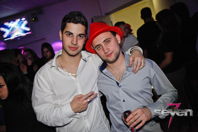 Cliquer pour voir l'image en taille réelle