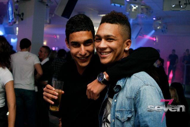 Cliquer pour voir l'image en taille réelle