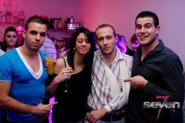 Cliquer pour voir l'image en taille réelle