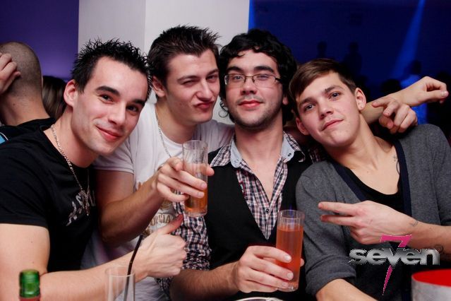 Cliquer pour voir l'image en taille réelle