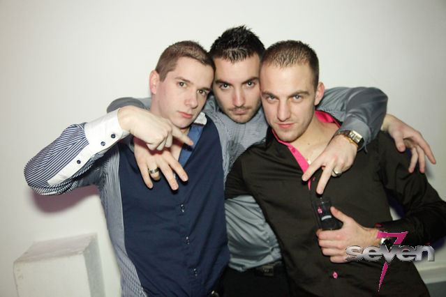 Cliquer pour voir l'image en taille réelle