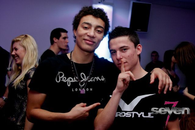 Cliquer pour voir l'image en taille réelle