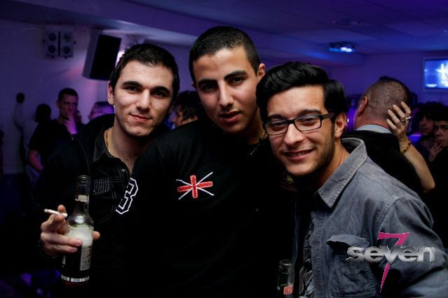 Cliquer pour voir l'image en taille réelle