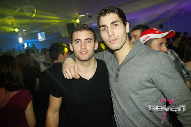 Cliquer pour voir l'image en taille réelle