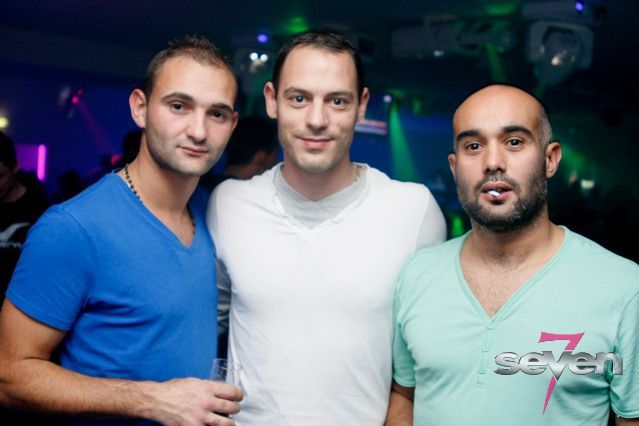 Cliquer pour voir l'image en taille réelle