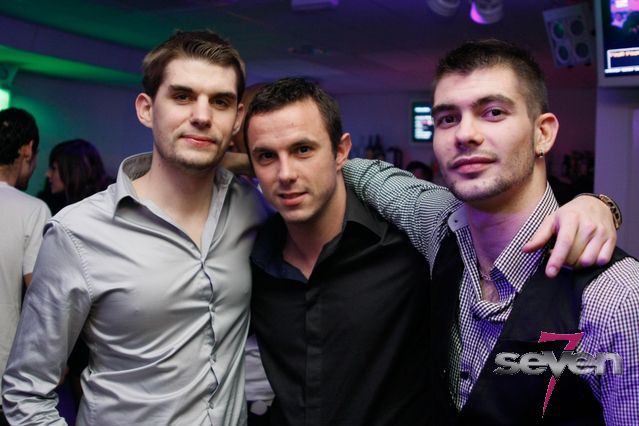 Cliquer pour voir l'image en taille réelle