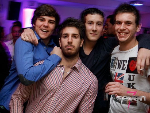 Cliquer pour voir l'image en taille réelle