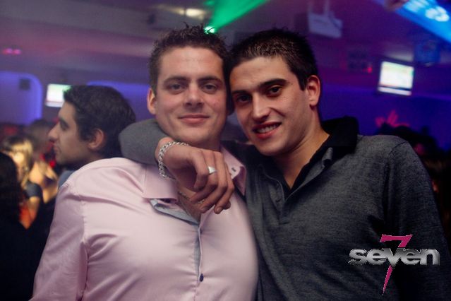 Cliquer pour voir l'image en taille réelle