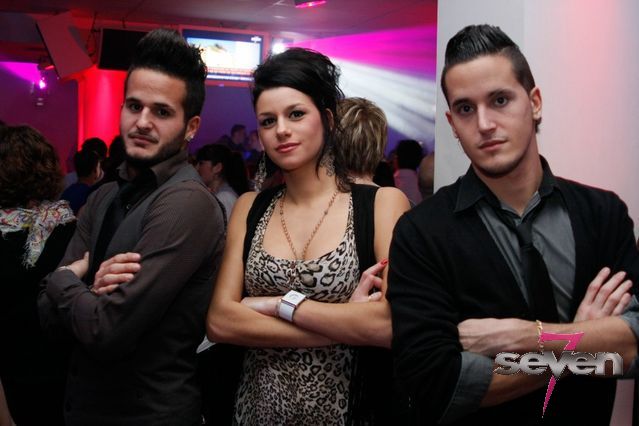 Cliquer pour voir l'image en taille réelle