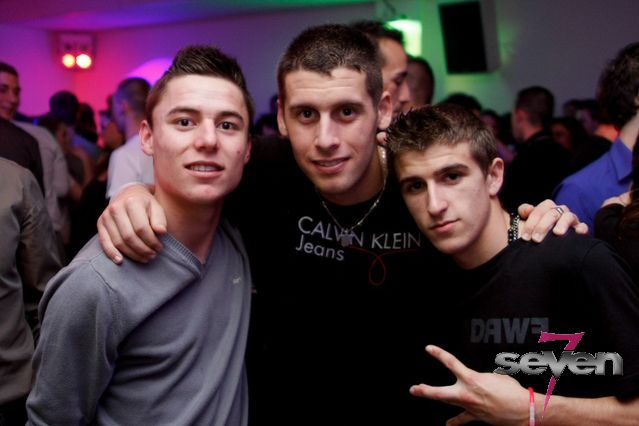 Cliquer pour voir l'image en taille réelle