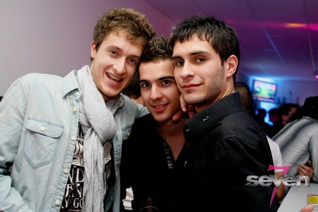 Cliquer pour voir l'image en taille réelle