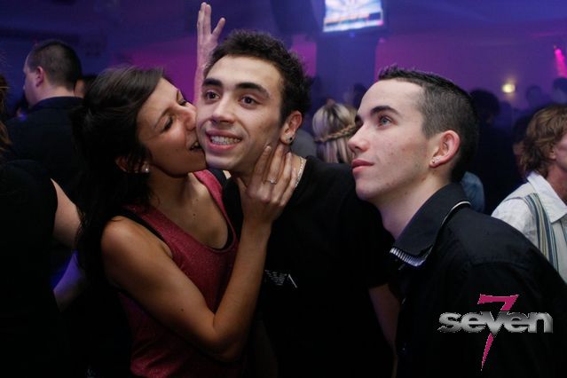 Cliquer pour voir l'image en taille réelle