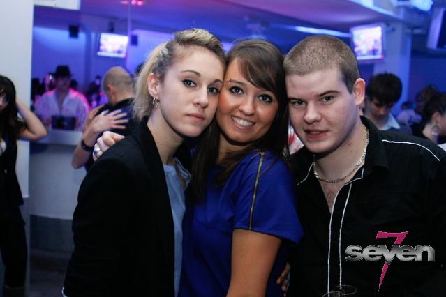 Cliquer pour voir l'image en taille réelle