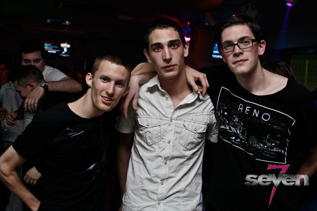 Cliquer pour voir l'image en taille réelle