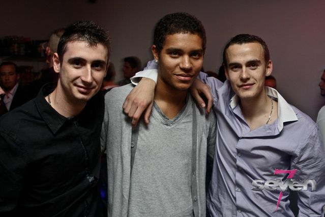 Cliquer pour voir l'image en taille réelle