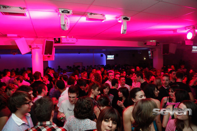 Cliquer pour voir l'image en taille réelle