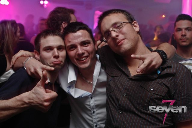 Cliquer pour voir l'image en taille réelle