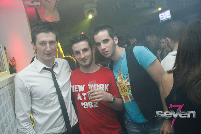 Cliquer pour voir l'image en taille réelle