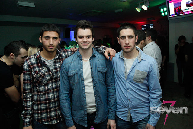 Cliquer pour voir l'image en taille réelle