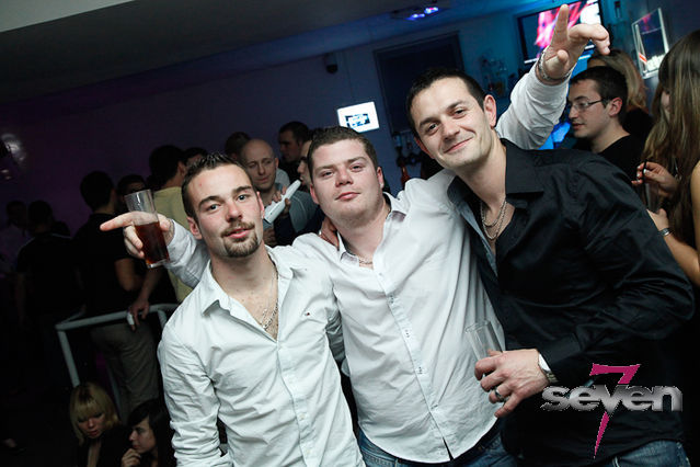 Cliquer pour voir l'image en taille réelle