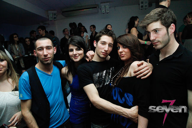 Cliquer pour voir l'image en taille réelle