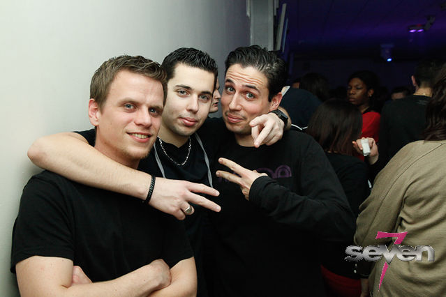 Cliquer pour voir l'image en taille réelle