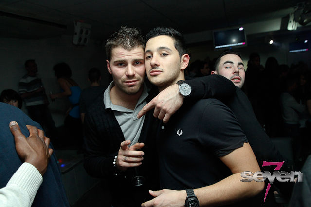 Cliquer pour voir l'image en taille réelle