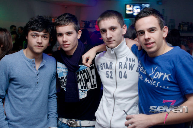 Cliquer pour voir l'image en taille réelle