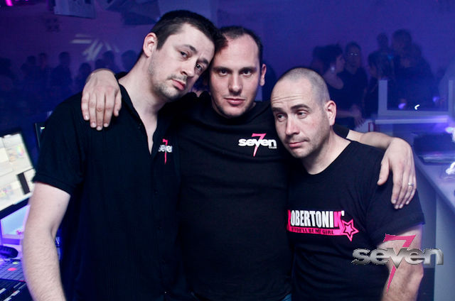 Cliquer pour voir l'image en taille réelle