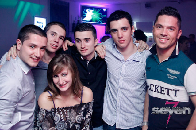 Cliquer pour voir l'image en taille réelle