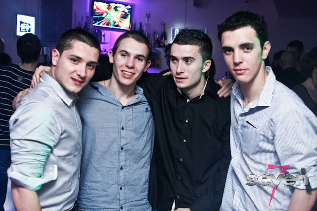 Cliquer pour voir l'image en taille réelle