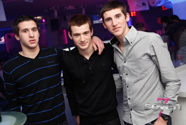 Cliquer pour voir l'image en taille réelle