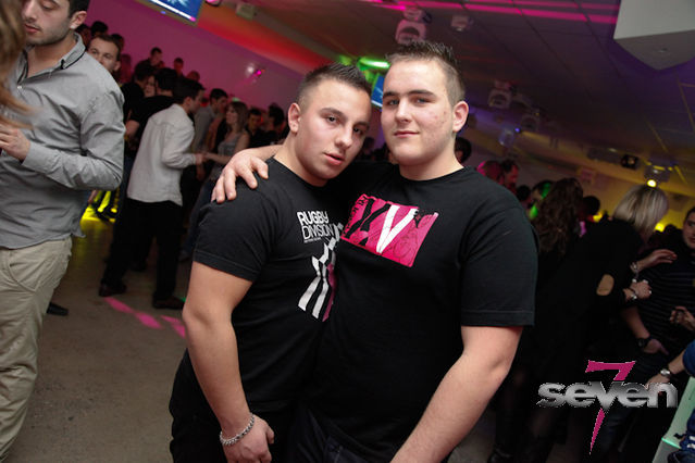 Cliquer pour voir l'image en taille réelle