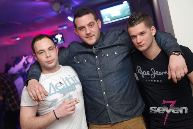 Cliquer pour voir l'image en taille réelle