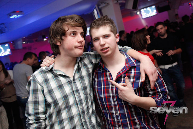 Cliquer pour voir l'image en taille réelle