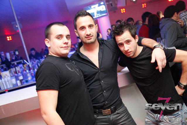 Cliquer pour voir l'image en taille réelle