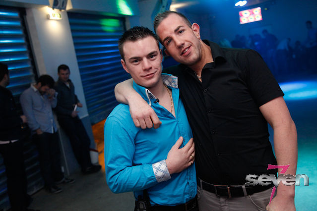 Cliquer pour voir l'image en taille réelle