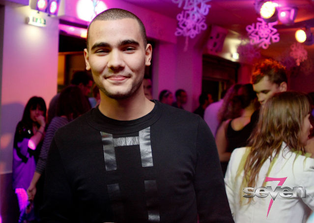 Cliquer pour voir l'image en taille réelle